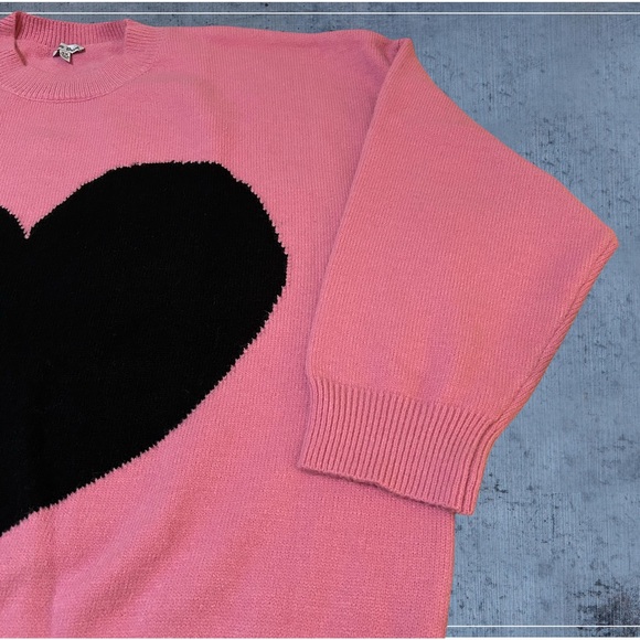 NWOT! WHITE BIRCH, WOMENS 3X LONG SLEEVE PULLOVER PINK SWEATER W/BLACK HEART. - Picture 3 of 14